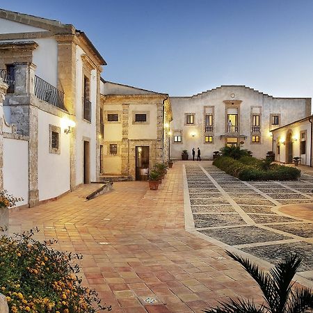 Hotel Villa Favorita Noto Eksteriør bilde