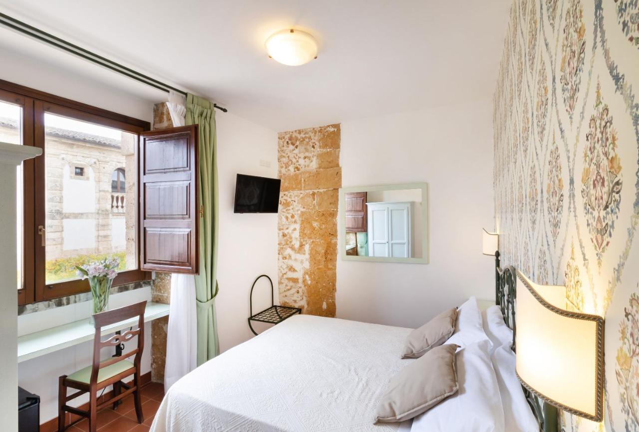 Hotel Villa Favorita Noto Eksteriør bilde