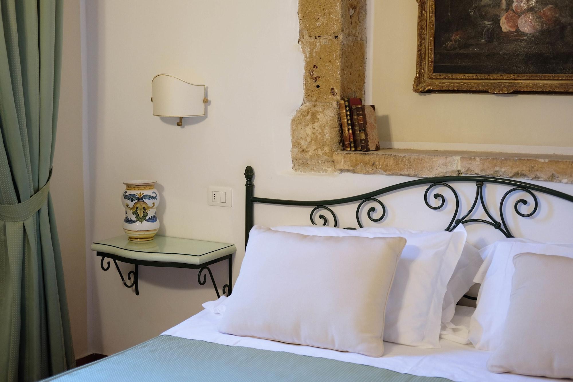 Hotel Villa Favorita Noto Eksteriør bilde