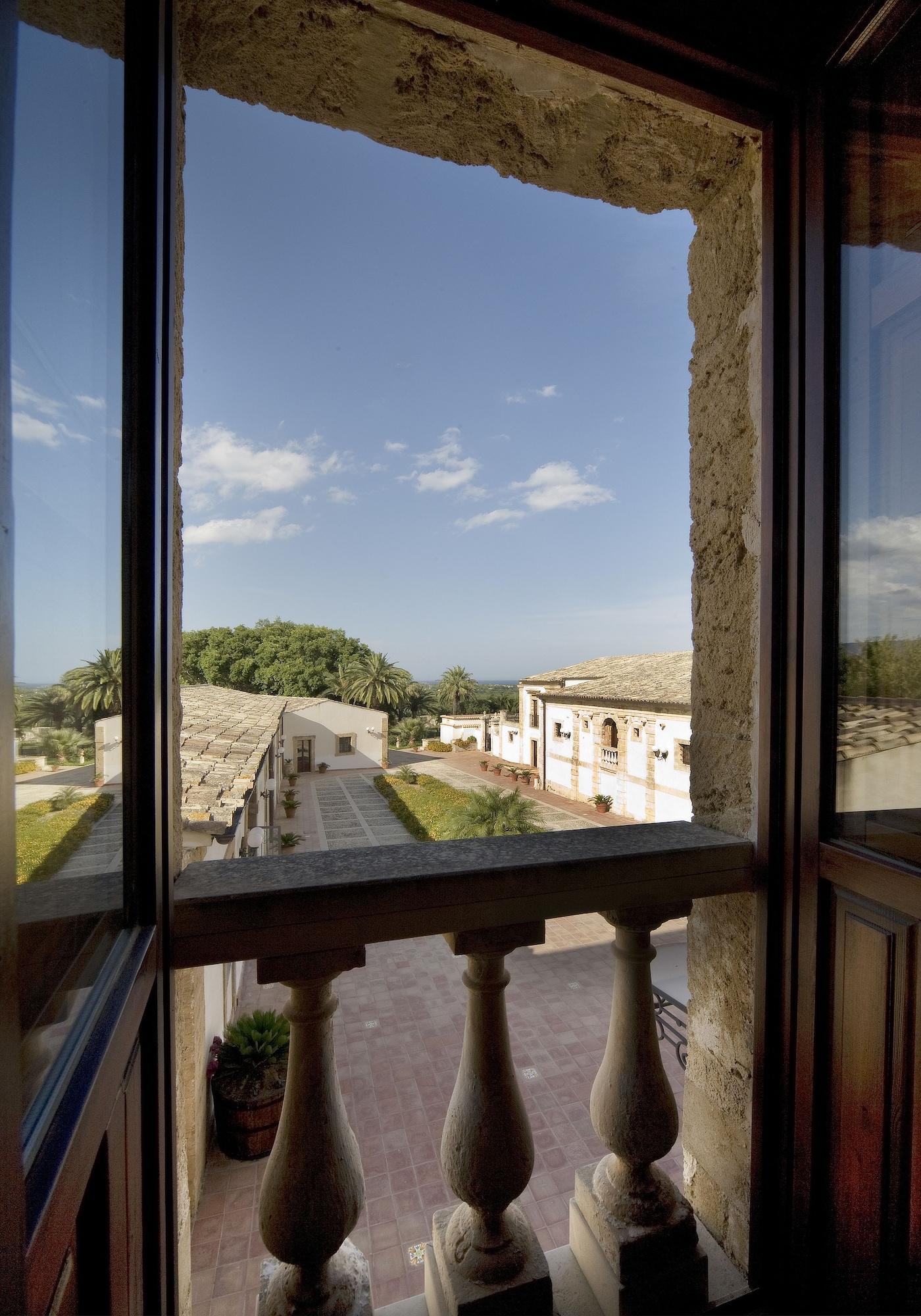 Hotel Villa Favorita Noto Eksteriør bilde