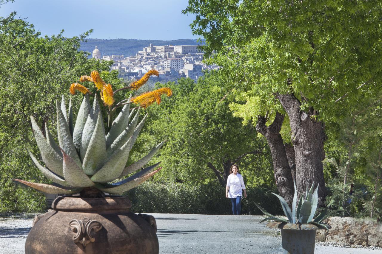 Hotel Villa Favorita Noto Eksteriør bilde