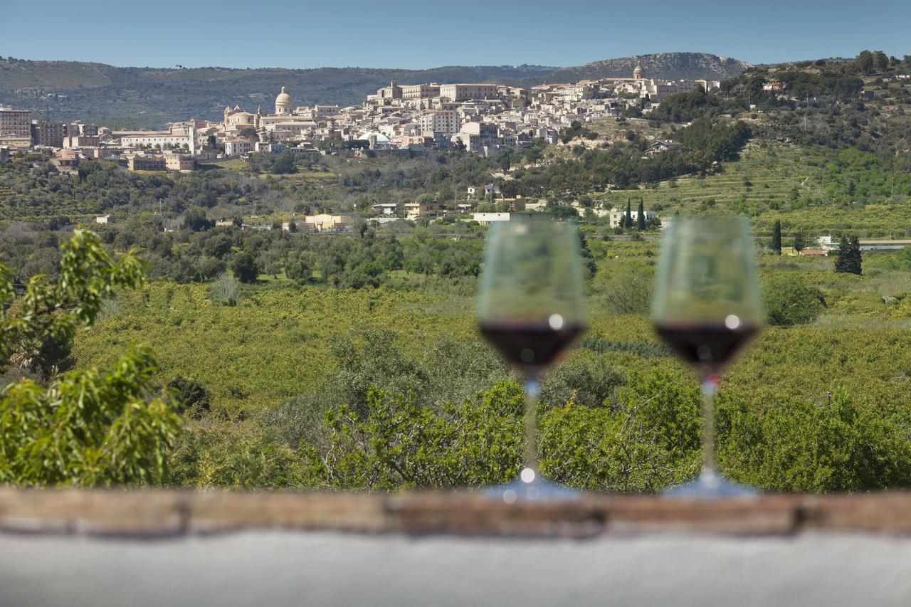 Hotel Villa Favorita Noto Eksteriør bilde