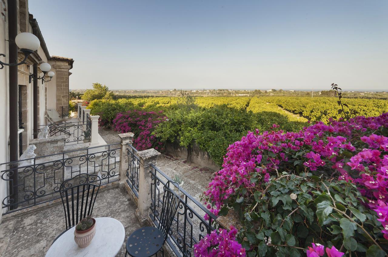 Hotel Villa Favorita Noto Eksteriør bilde
