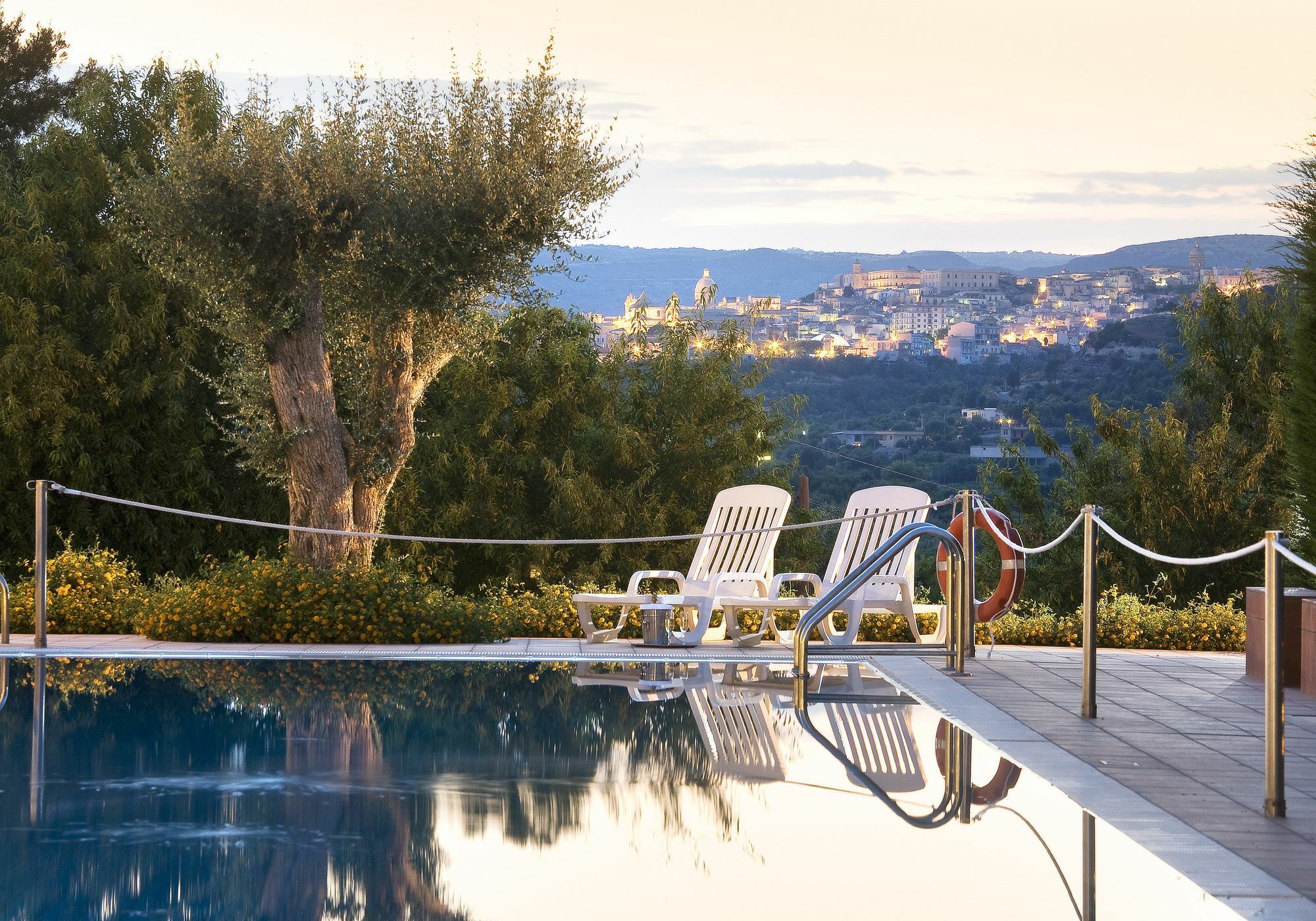 Hotel Villa Favorita Noto Eksteriør bilde