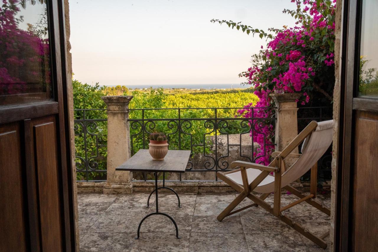 Hotel Villa Favorita Noto Eksteriør bilde